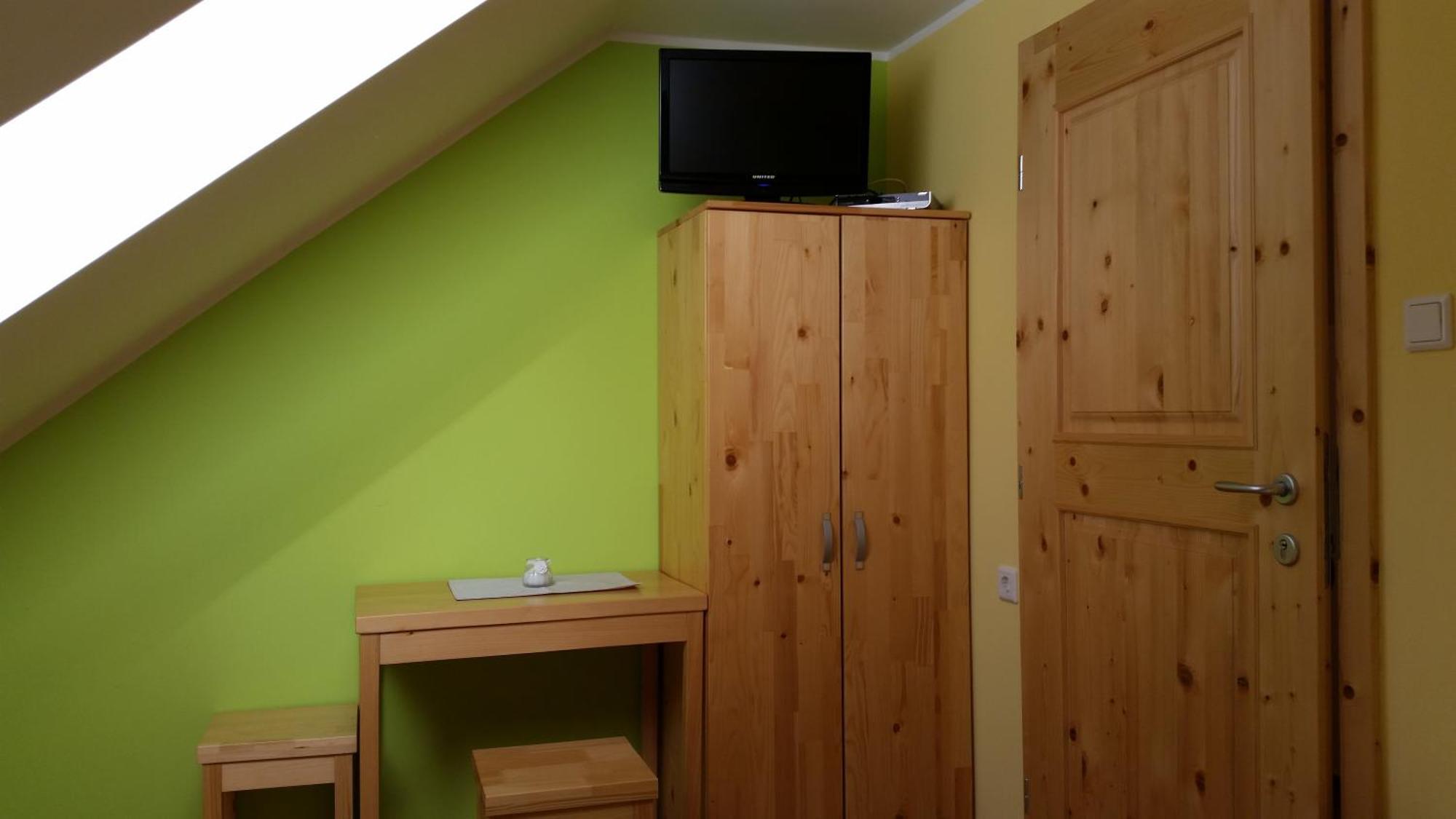 Guest House Pr Ambruzarju & Apartments Cerklje na Gorenjskem Room photo