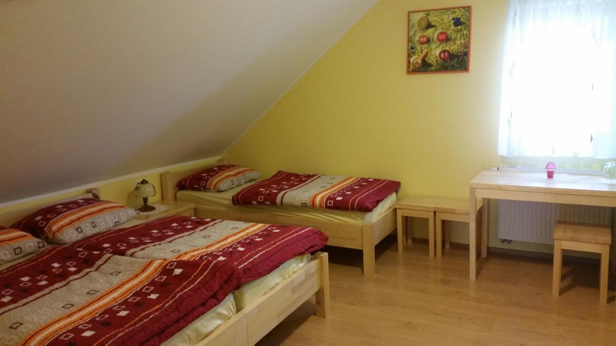 Guest House Pr Ambruzarju & Apartments Cerklje na Gorenjskem Room photo