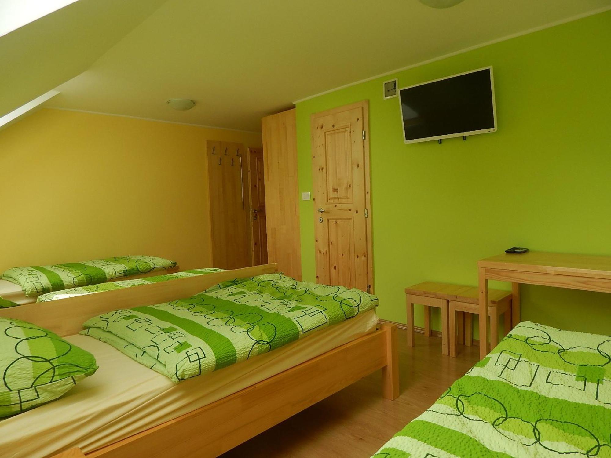 Guest House Pr Ambruzarju & Apartments Cerklje na Gorenjskem Room photo