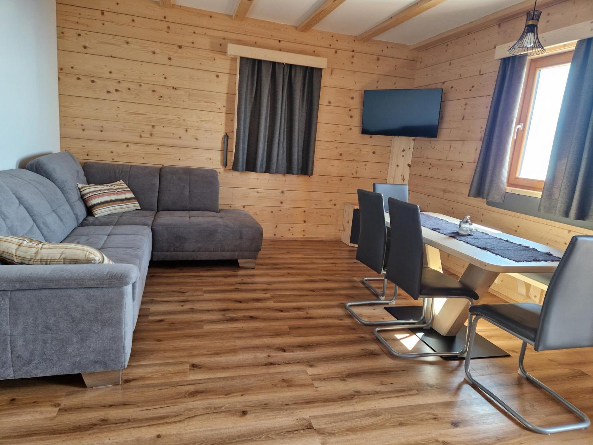 Guest House Pr Ambruzarju & Apartments Cerklje na Gorenjskem Room photo